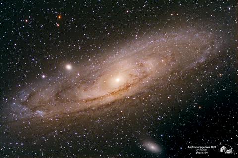 Astrophysics 4" Starfire, EOS 60d / 1000da im Wechsel, ISO 400, 8 mal 900 sec., interne RU